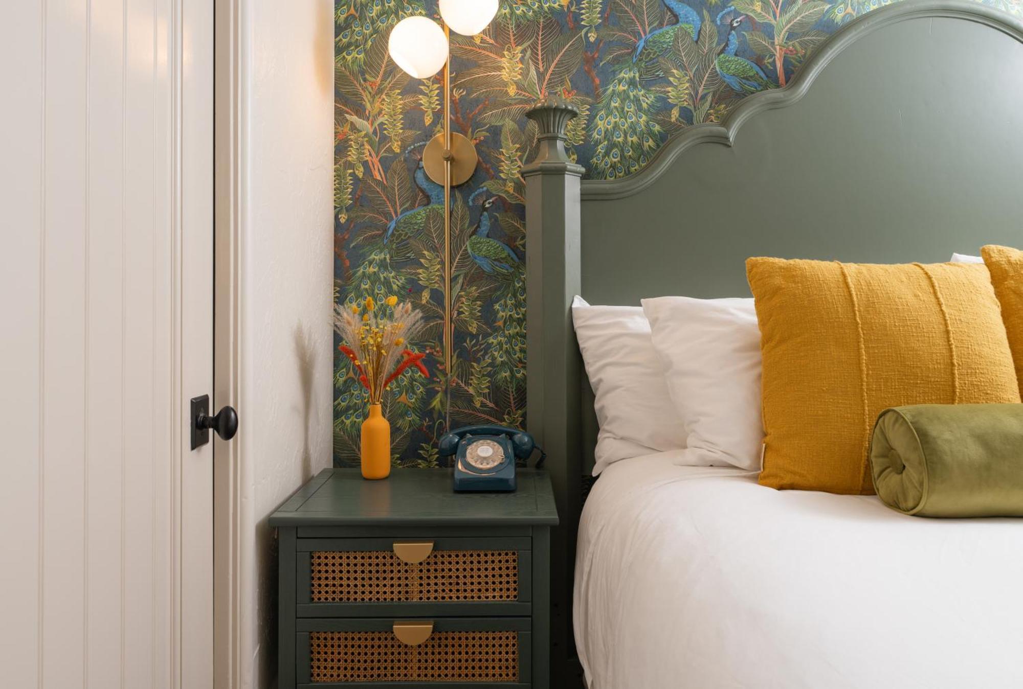 Bed and Breakfast Petit Soleil - Bed, Breakfast And Bar San Luis Obispo Exterior foto